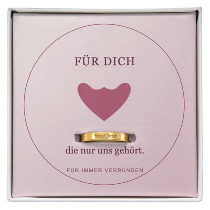Goldfarbener Damenring mit Wunschgravur und Motivkarte