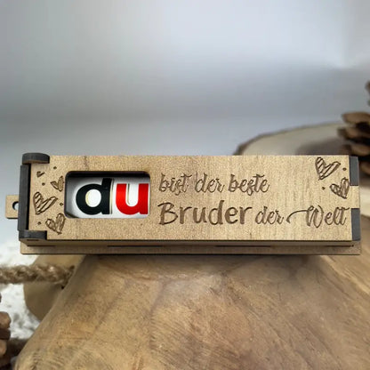 Gravierte Holzbox mit Du und Herz als Geschenkbox für besondere Anlässe