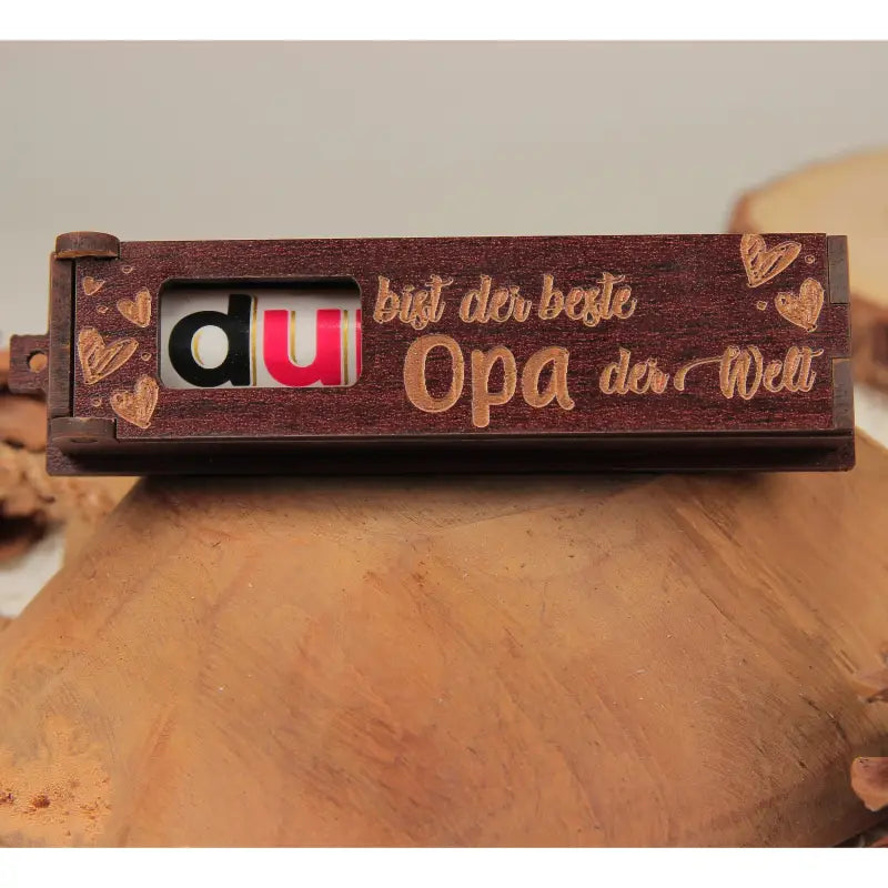 Elegante gravierte Holzbox mit Duplo und Herz als Geschenkbox für besondere Anlässe