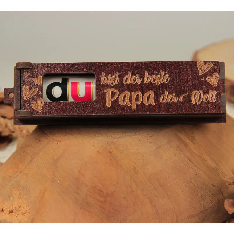 Gravierte Holzbox mit Duplo und Herz als Geschenkbox, dekorativ und personalisiert
