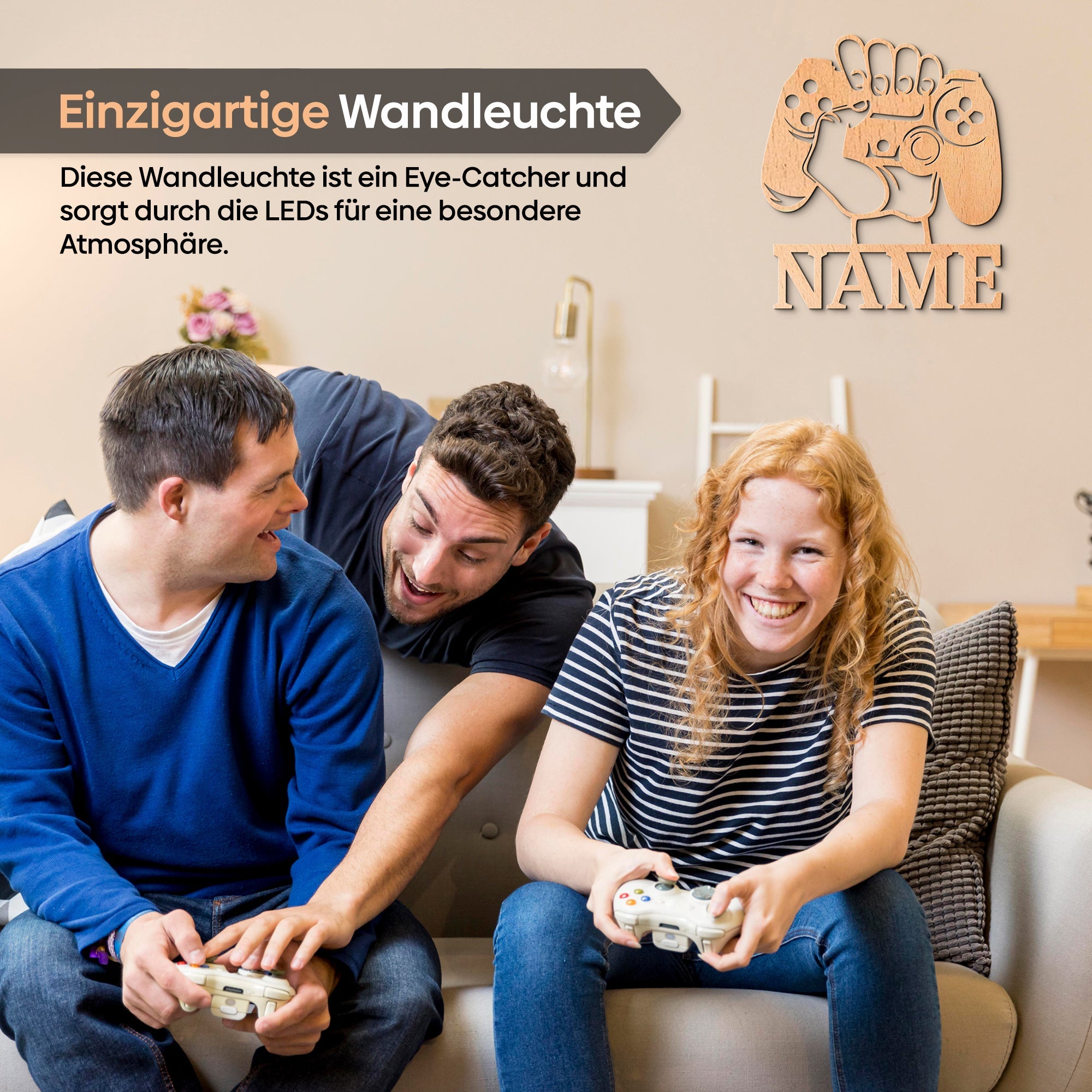 Holz Wandleuchte in Handform mit warmweißem LED Licht und personalisierter Namensgravur