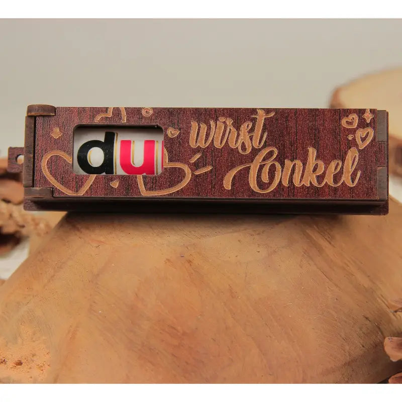 Verziertes Holzbox mit drehbaren Buchstaben für Schwangerschaft und Duplo Geschenk
