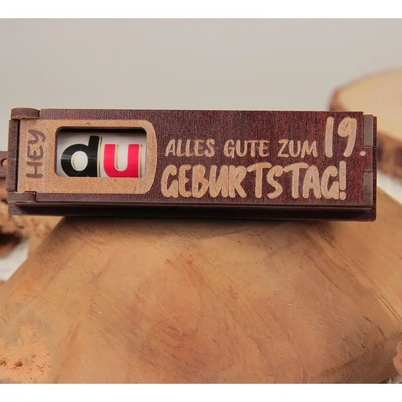 Holz Geburtstag Geschenkbox dunkelbraun mit drehbaren Buchstaben für Geburtstagsgrüße