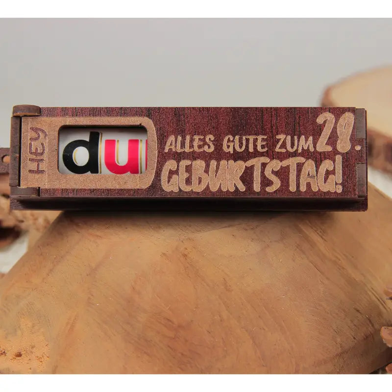 Holz Geschenkbox dunkelbraun mit drehbaren Buchstaben für Geburtstag