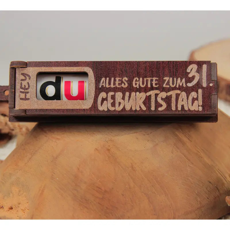 Holz Geburtstag Geschenkbox in Dunkelbraun mit drehbaren Buchstaben für den besonderen Tag