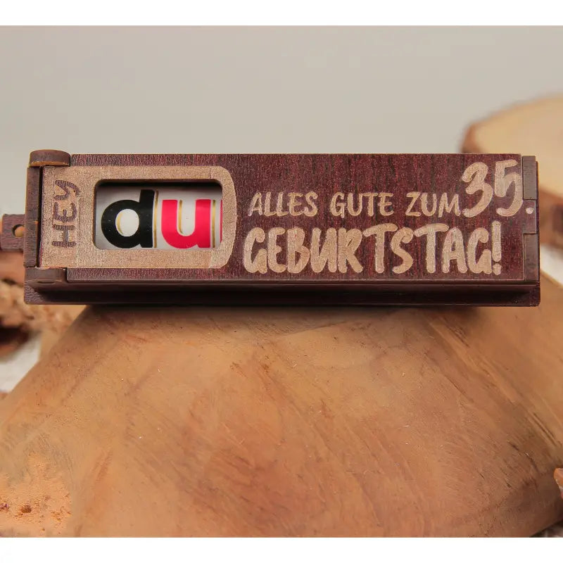 Holz Geburtstag Geschenkbox dunkelbraun mit drehbaren Buchstaben für den Geburtstag