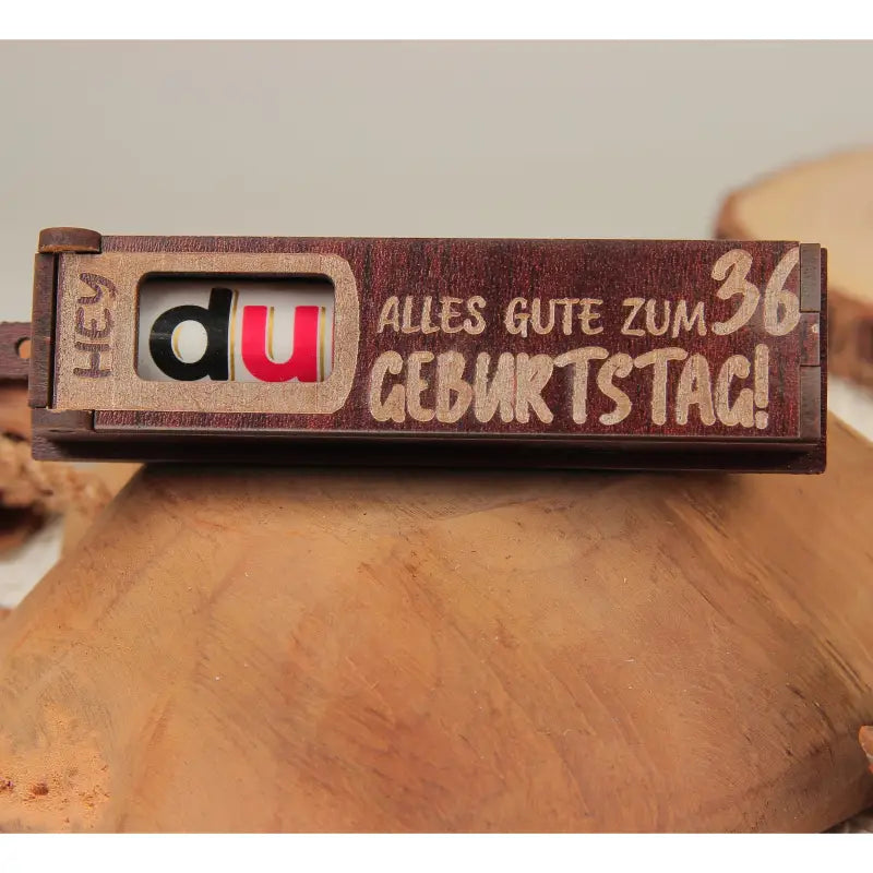 Holz Geburtstag Geschenkbox in Dunkelbraun mit drehbaren Buchstaben für feiern
