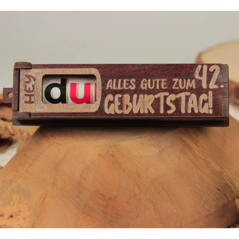 Holz Geburtstag Geschenkbox dunkelbraun mit drehbaren Buchstaben für Geburtstagsgrüße