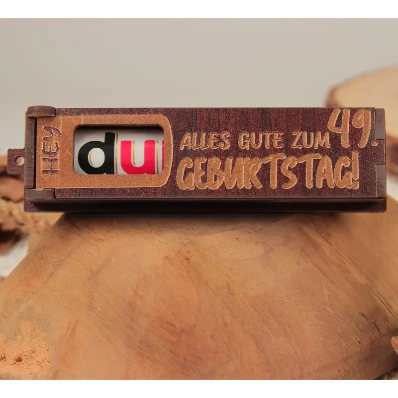 Holz Geburtstag Geschenkbox in Dunkelbraun mit drehbaren Buchstaben zur Feier