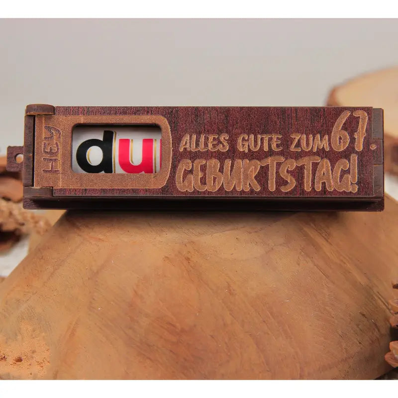 Holz Geburtstag Geschenkbox dunkelbraun mit drehbaren Buchstaben für persönliche Botschaften