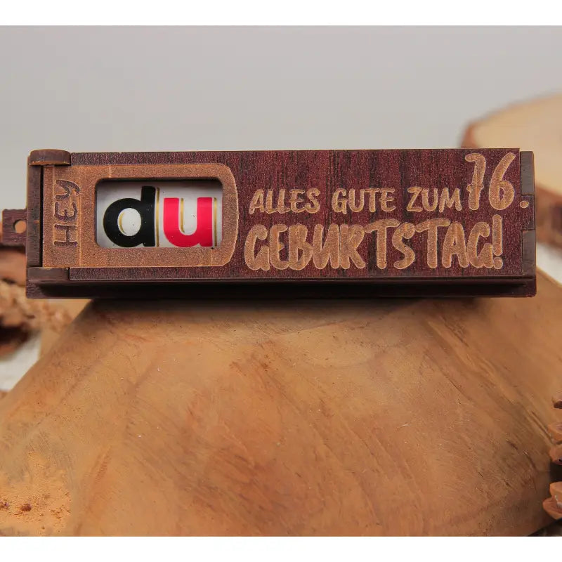Holz Geburtstag Geschenkbox in Dunkelbraun mit drehbaren Buchstaben für Geburtstag