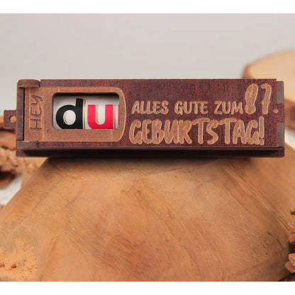 Holz Geburtstags Geschenkbox in Dunkelbraun mit drehbaren Buchstaben