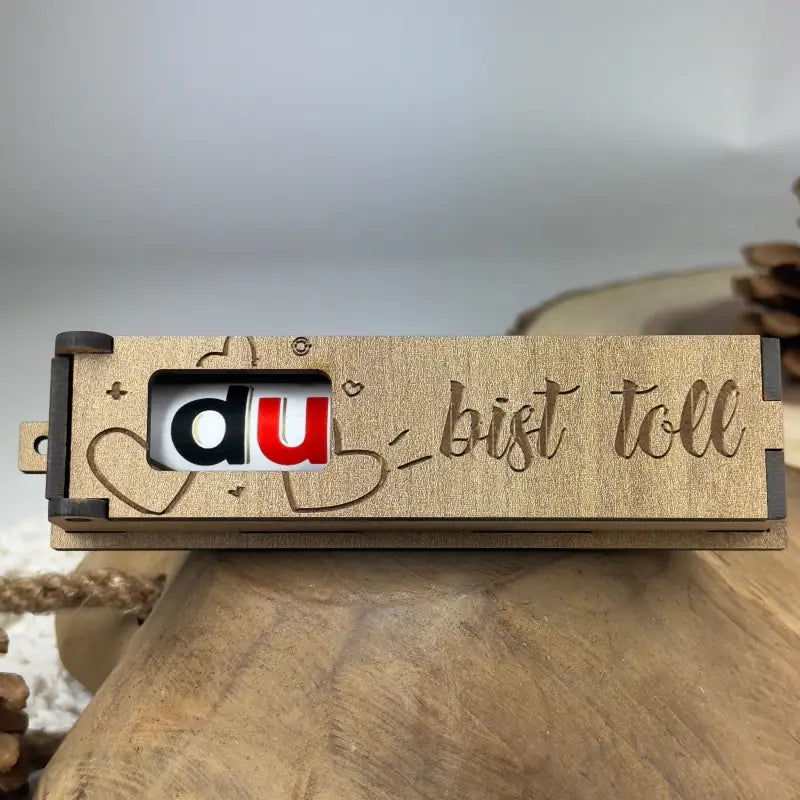 Holzkiste Geschenkbox mit rotierenden Buchstaben, du schaffst das, gold wert