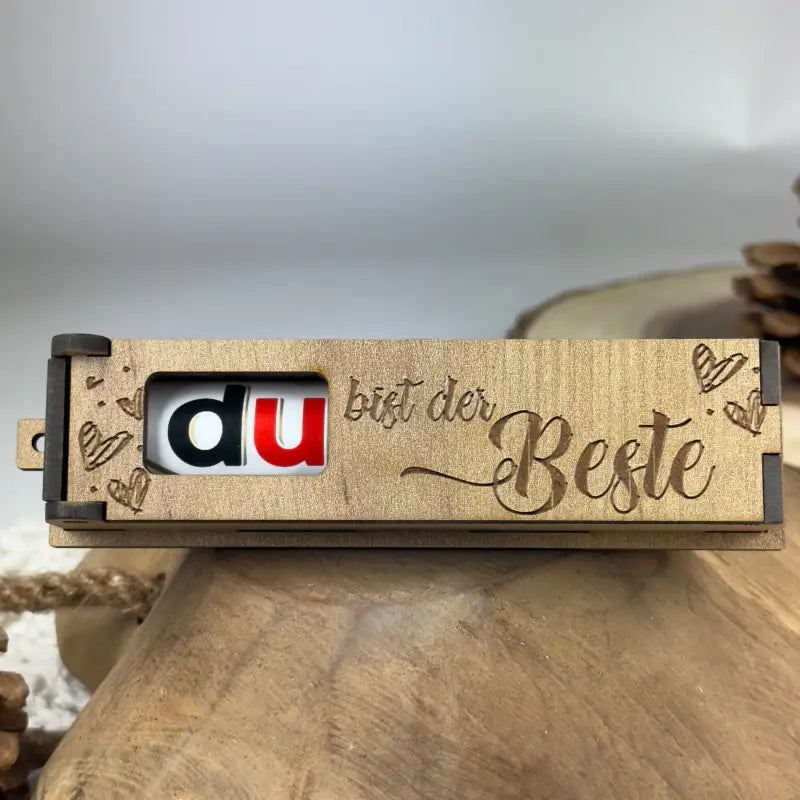 Holzkiste Geschenkbox mit du schaffst das inscription und gold wert, perfektes Geschenk