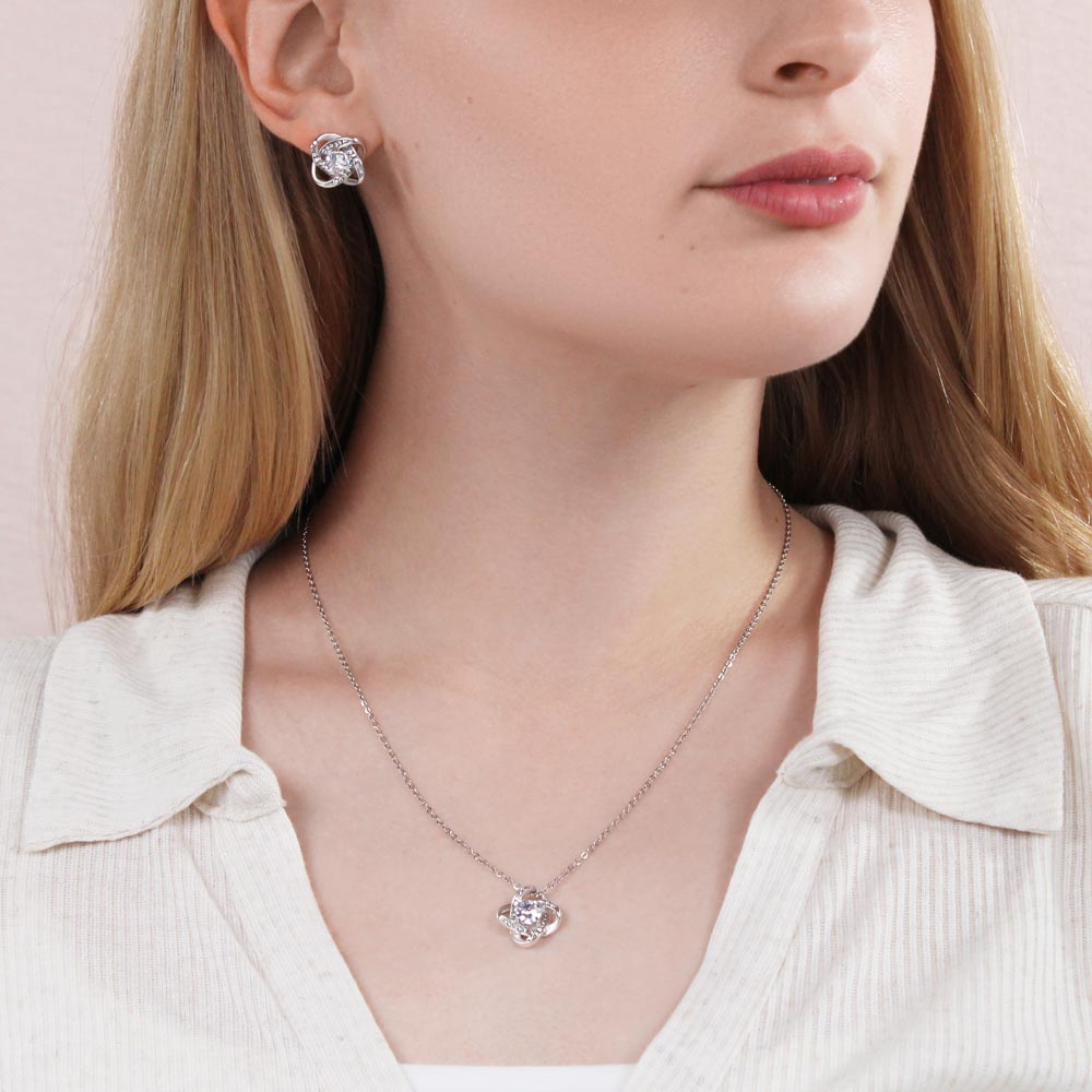 Love-Knot Schmuckset – Halskette & Ohrringe