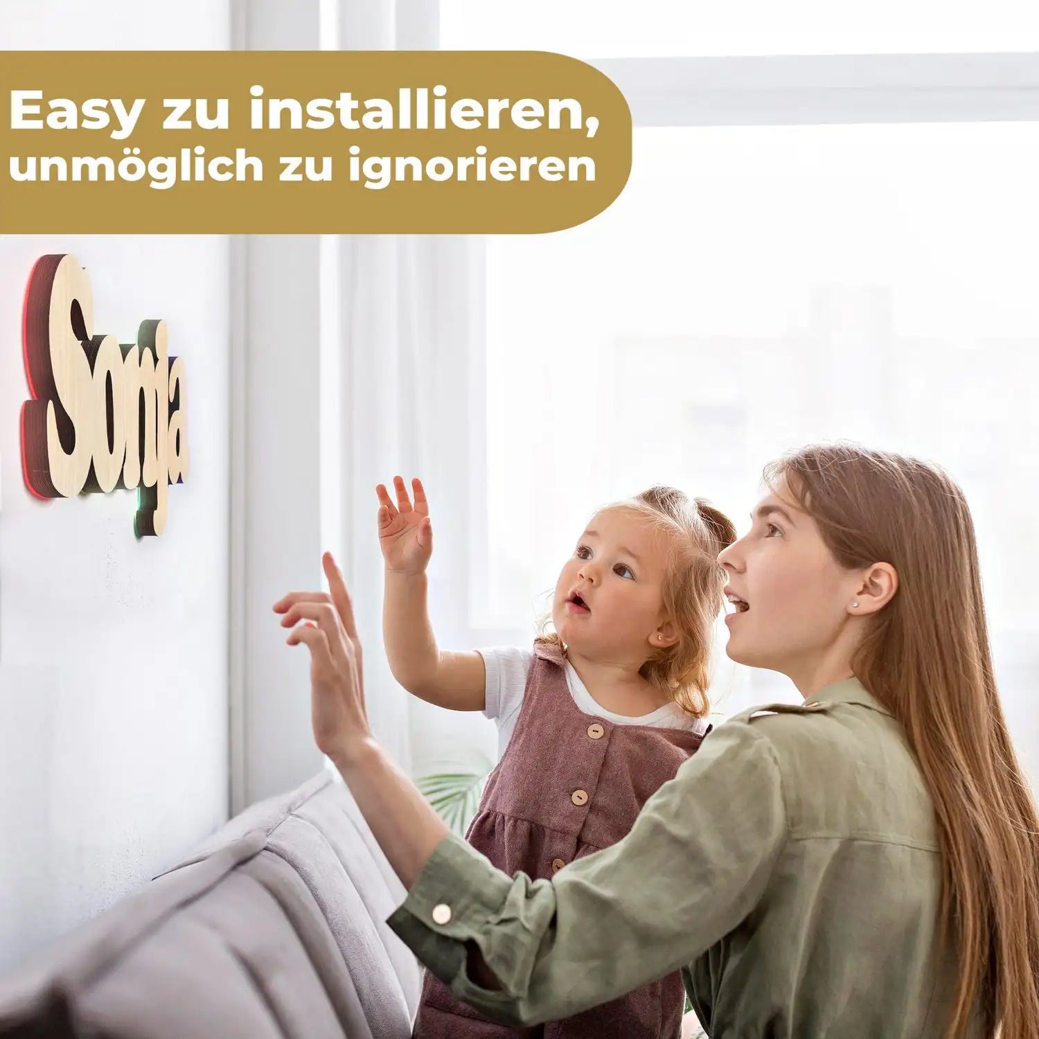 Holz-Wanddekoration mit stilisiertem Namen Sonia für personalisierte LED Namenslampe