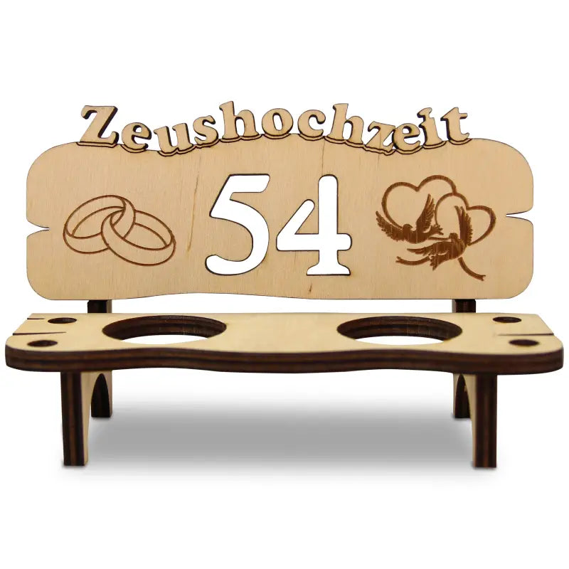 Holz-Schnapsbank mit Gravur als Geschenk zur Hochzeit oder Jubiläum