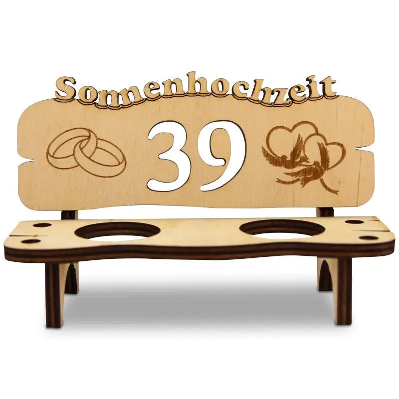 Holz-Schnapsbank mit Gravur als Geschenk zur Hochzeit oder Jubiläum