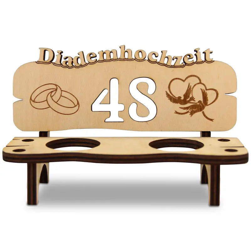 Holz Schnapsbank mit Gravur als Geschenk zur Hochzeit oder Jubiläum