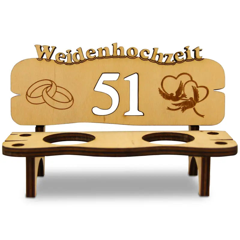 Holz-Schnapsbank mit Gravur als Geschenk zur Hochzeit oder Jubiläum