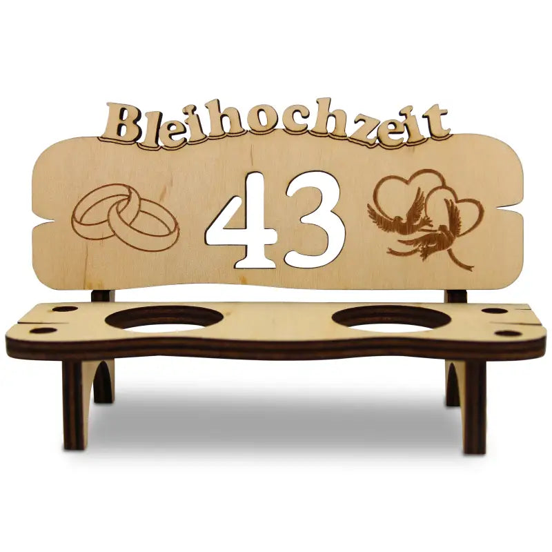 Schnapsbank aus Holz mit Gravur für Hochzeit oder Jubiläum als Geschenk