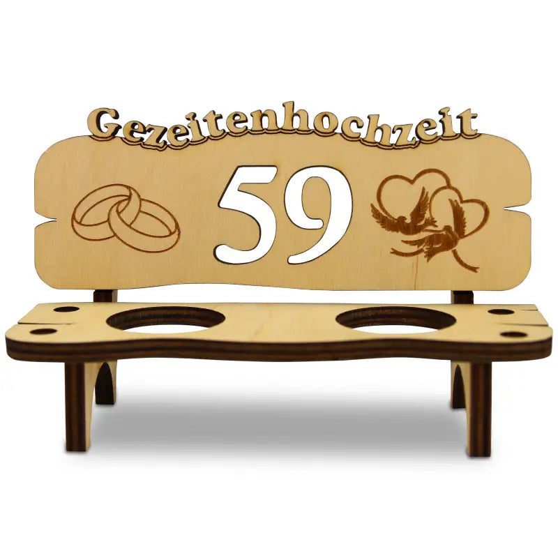 Holz Schnapsbank mit Gravur und ausgeschnittenen Jubiläumszahlen als Geschenk zum Hochzeit