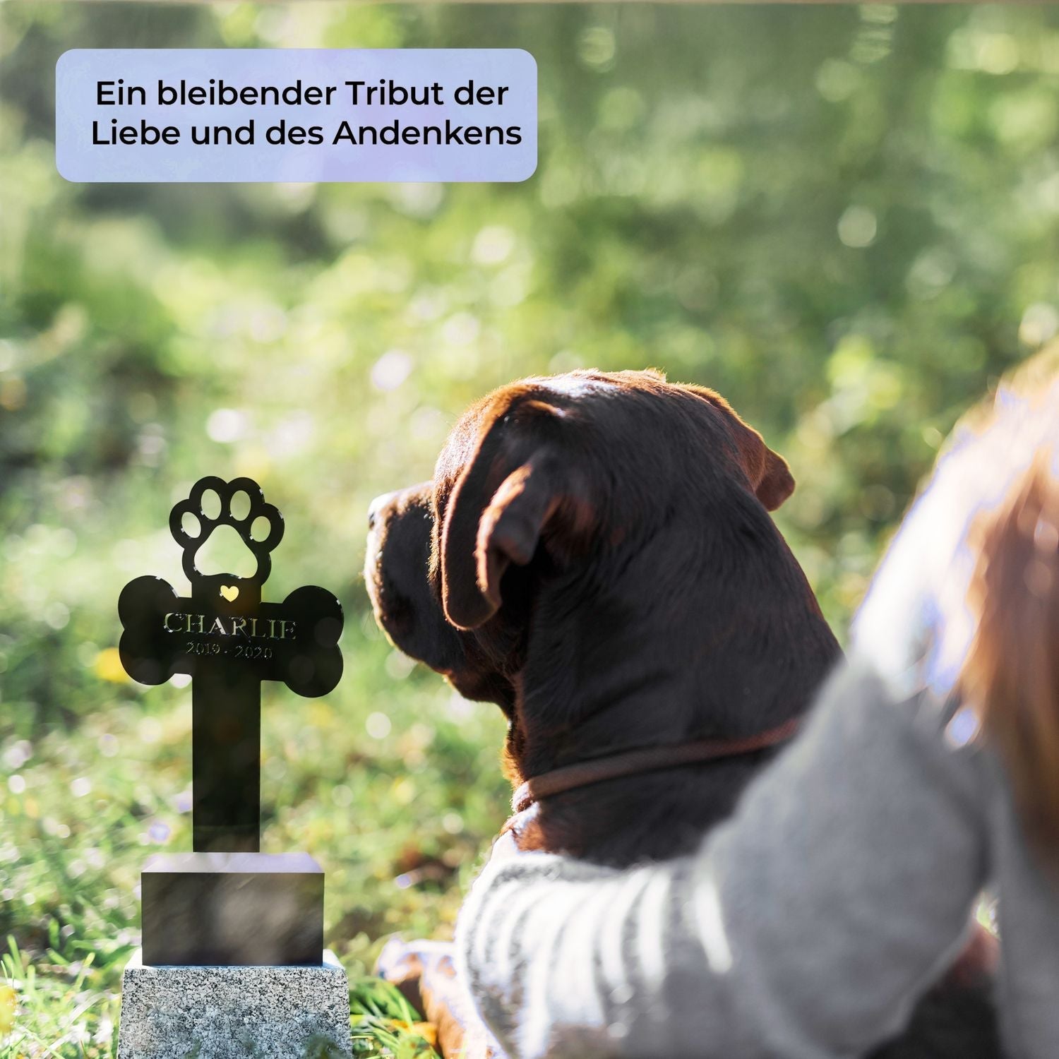 Personalisiertes schwarzes Acryl Grabkreuz für Haustiere als wetterfeste Gedenkmarke